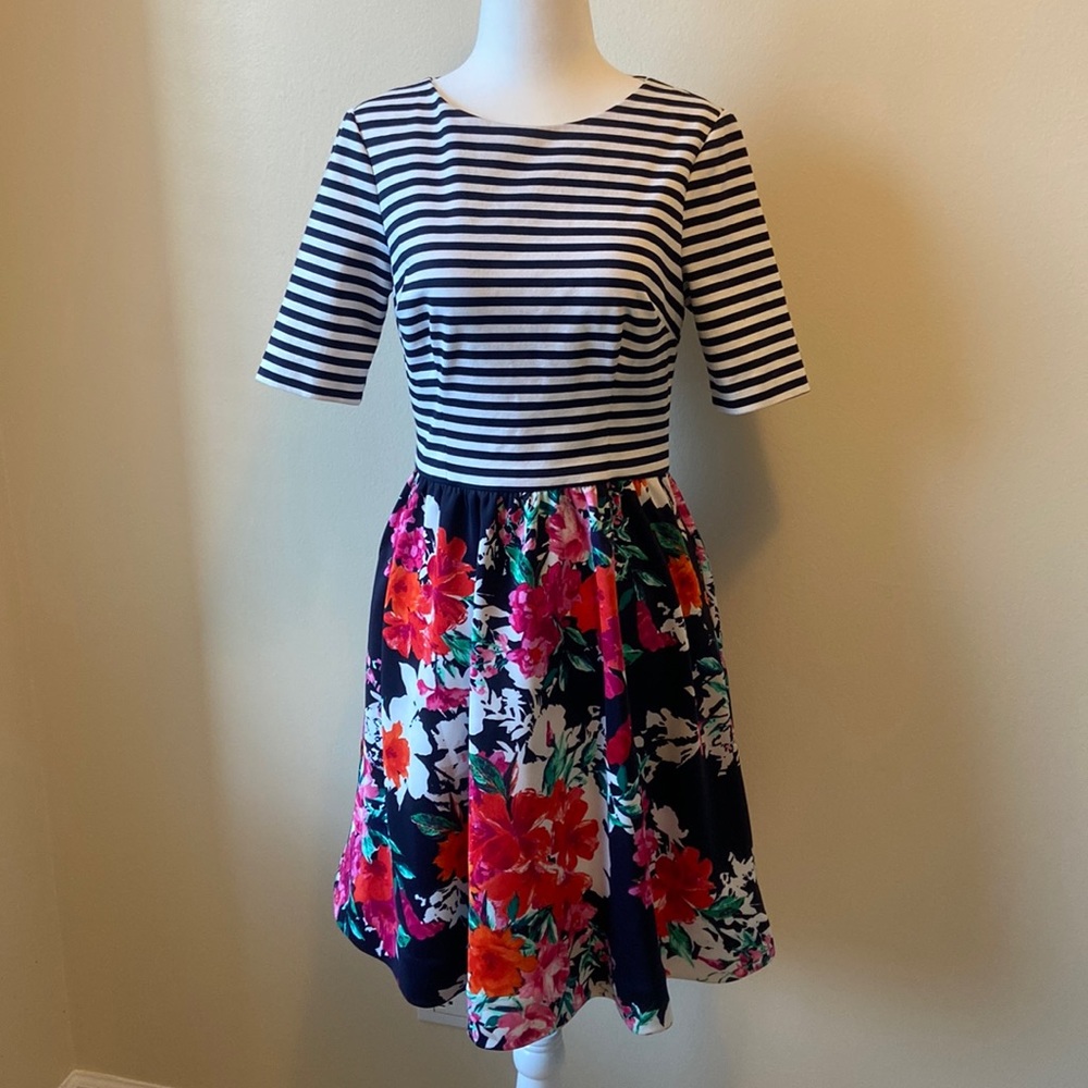 Eliza J Floral Dress Size 6 with Pockets